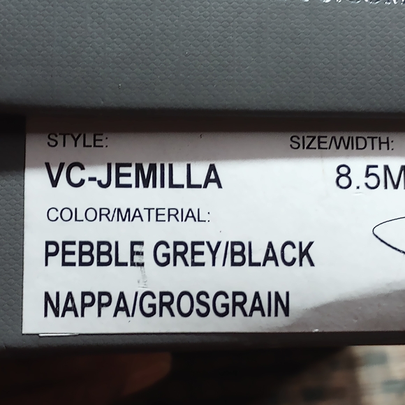 Vince Camuto Green and Brown Camouflage Flats - Picture 12 of 12